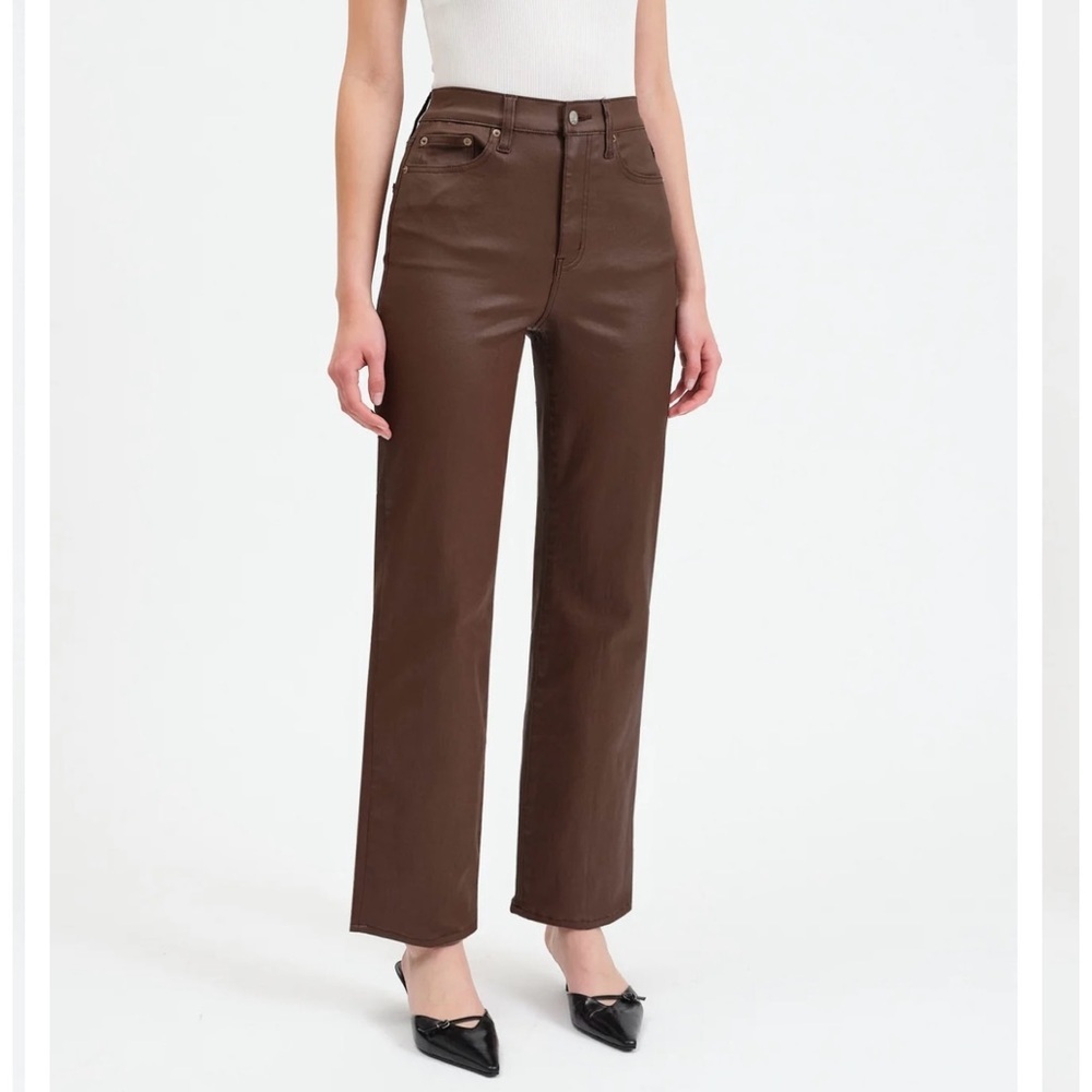Women’s DAZE High Rise Straight jeans in coated espresso- Size 26